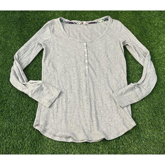 Victoria Secret Womens Lightweight Sweater Top Henley Shimmer SZ Medium - Picture 1 of 8
